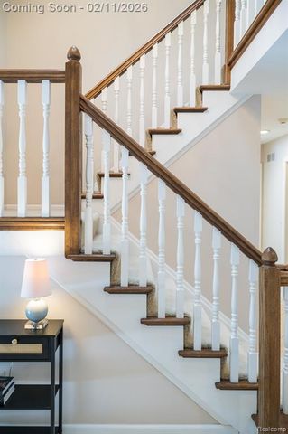 4024 Hidden Woods Drive, Bloomfield Hills, MI 48301