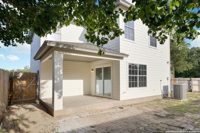 11647 Liberty Field, San Antonio, TX 78254