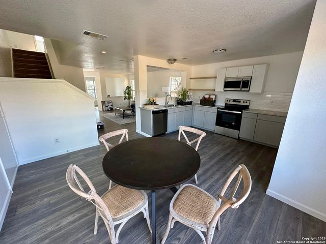 11647 Liberty Field, San Antonio, TX 78254