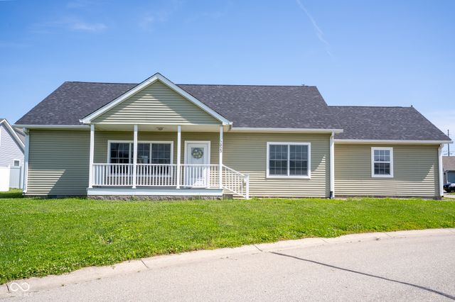 2023 Red Oak Court, Shelbyville, IN 46176