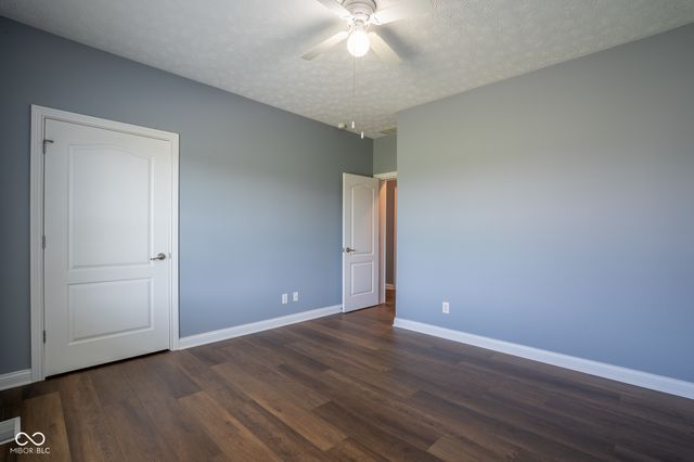 2023 Red Oak Court, Shelbyville, IN 46176