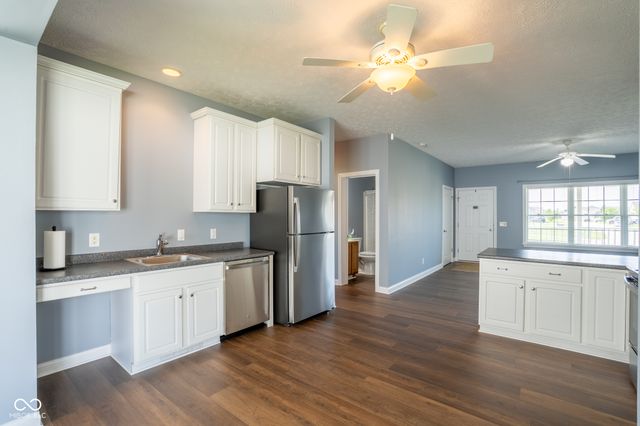 2023 Red Oak Court, Shelbyville, IN 46176