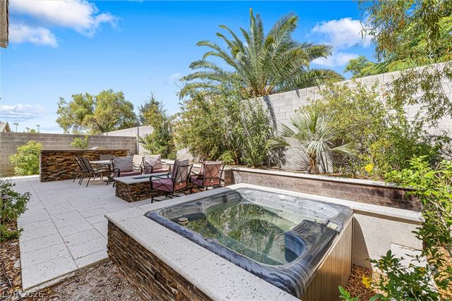 3257 Rushing Waters Place, Las Vegas, NV 89135