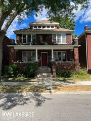 914 Beaconsfield Avenue 2, Grosse Pointe Park, MI 48230