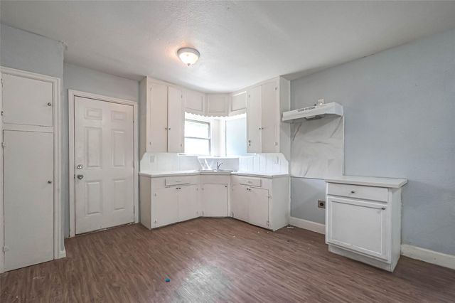 8129 Barkley Street, Houston, TX 77017