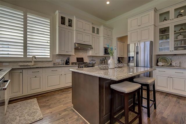 1826 Upland Lakes, Houston, TX 77043