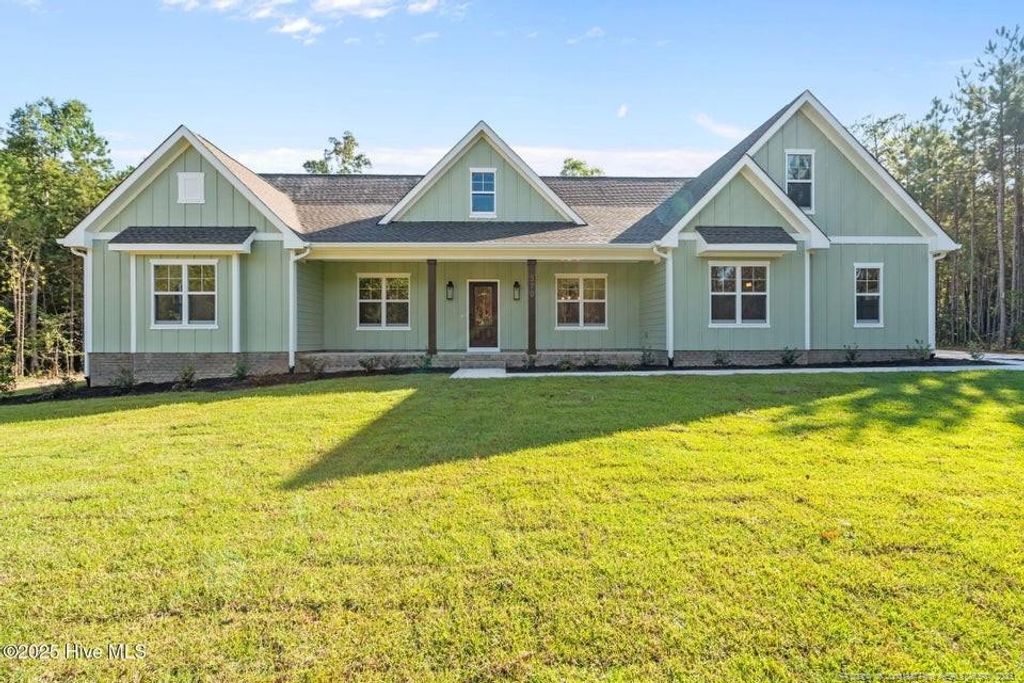 150 Hickory Pointer Way, Cameron, NC 28326