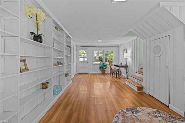 4608 Thoroughgood DR, Virginia Beach, VA 23455