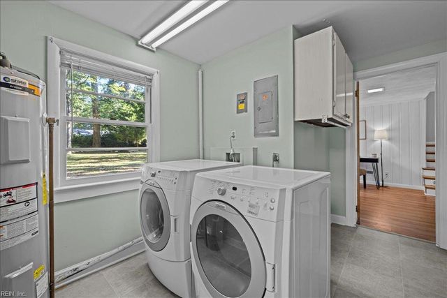 4608 Thoroughgood DR, Virginia Beach, VA 23455