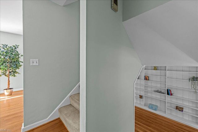 4608 Thoroughgood DR, Virginia Beach, VA 23455