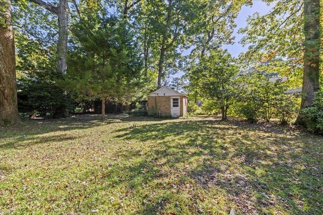4608 Thoroughgood DR, Virginia Beach, VA 23455