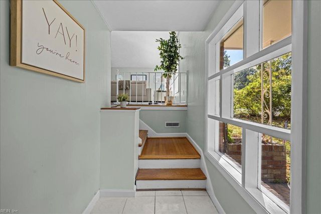 4608 Thoroughgood DR, Virginia Beach, VA 23455