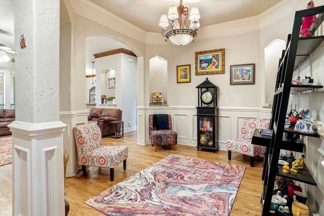 620 Highview Lane, Hurst, TX 76054