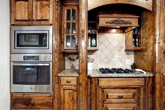 620 Highview Lane, Hurst, TX 76054