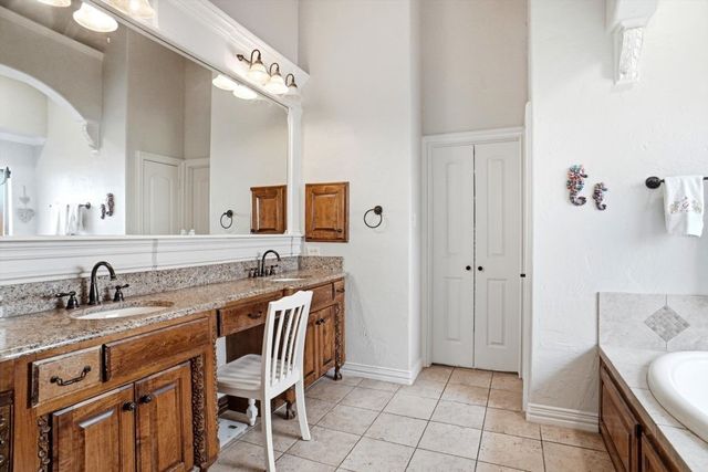 620 Highview Lane, Hurst, TX 76054