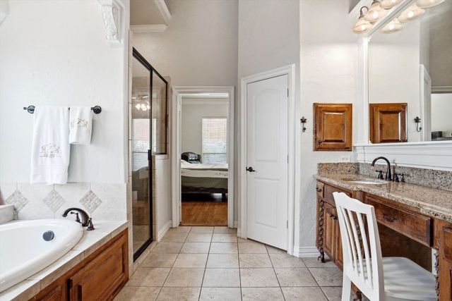 620 Highview Lane, Hurst, TX 76054