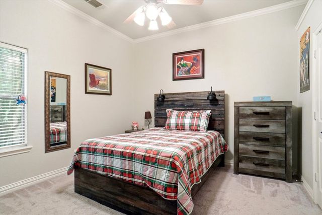 620 Highview Lane, Hurst, TX 76054