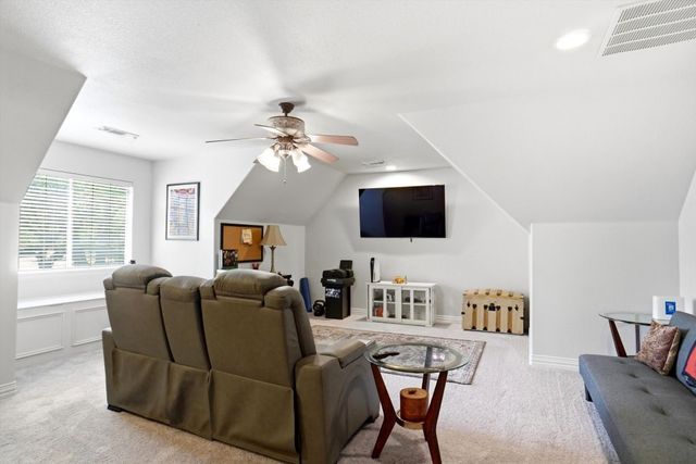 620 Highview Lane, Hurst, TX 76054