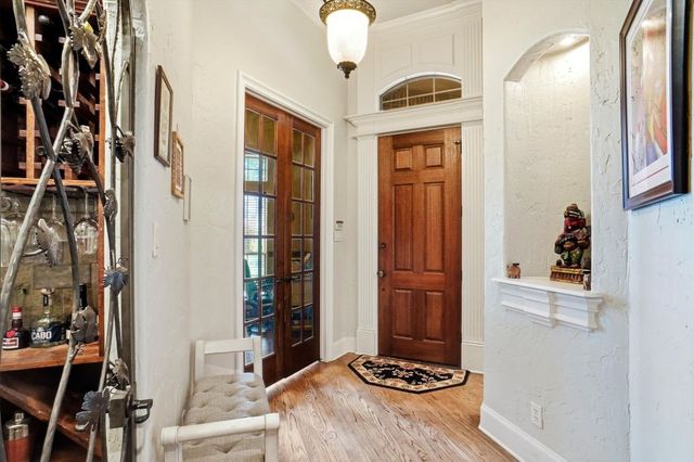 620 Highview Lane, Hurst, TX 76054