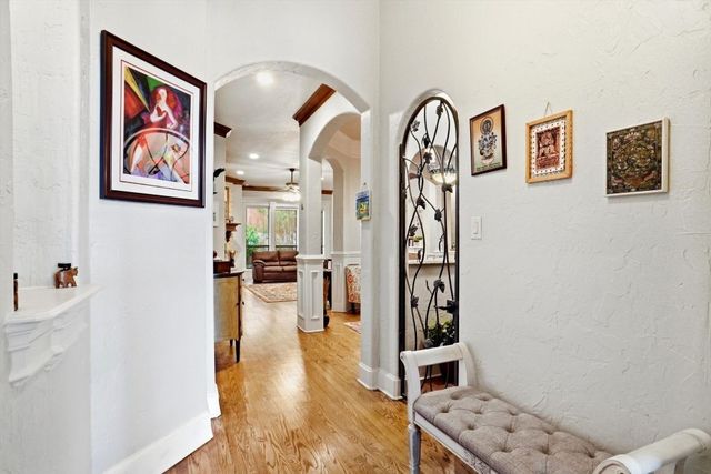 620 Highview Lane, Hurst, TX 76054