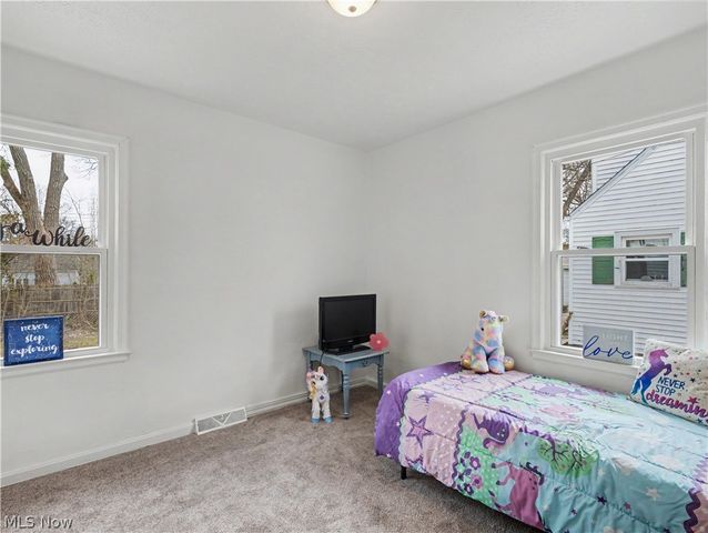 2549 26th Street, Cuyahoga Falls, OH 44223