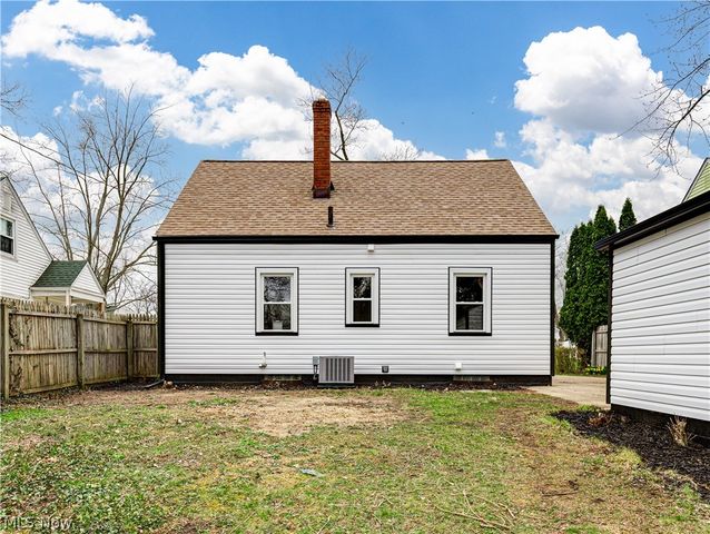 2549 26th Street, Cuyahoga Falls, OH 44223