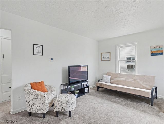 2549 26th Street, Cuyahoga Falls, OH 44223