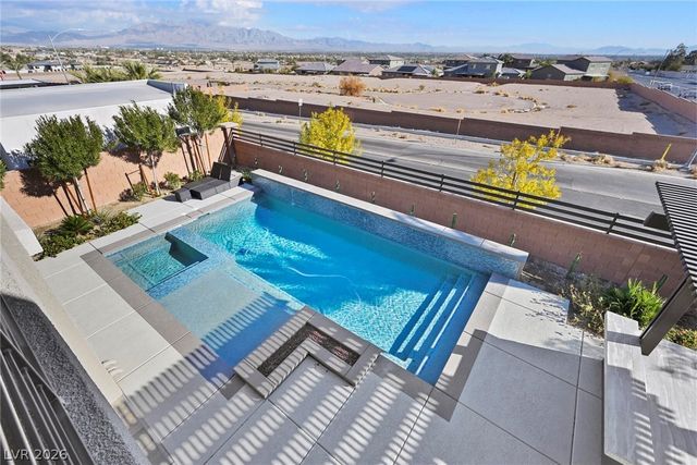 4008 Desert Trace Court, Las Vegas, NV 89129