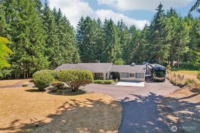 884 Kamus Place, Fox Island, WA 98333