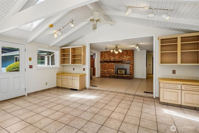 884 Kamus Place, Fox Island, WA 98333