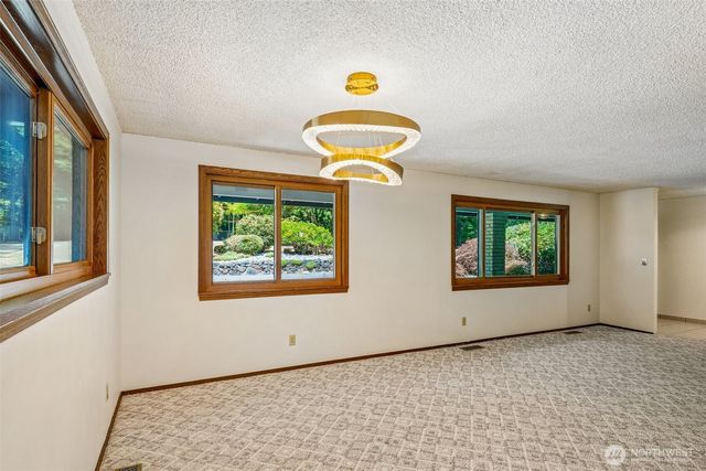 884 Kamus Place, Fox Island, WA 98333