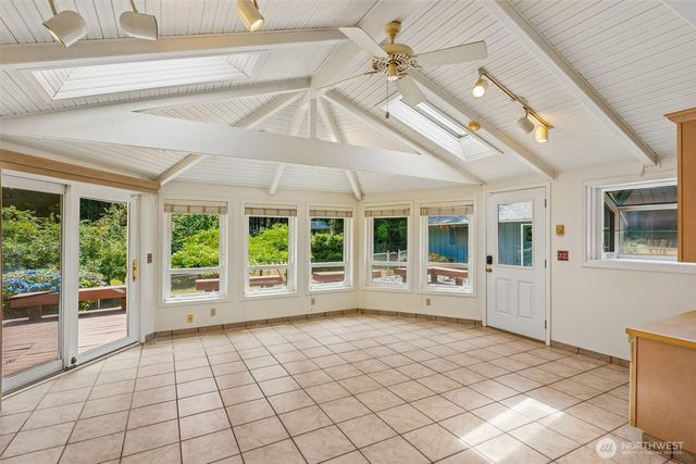 884 Kamus Place, Fox Island, WA 98333