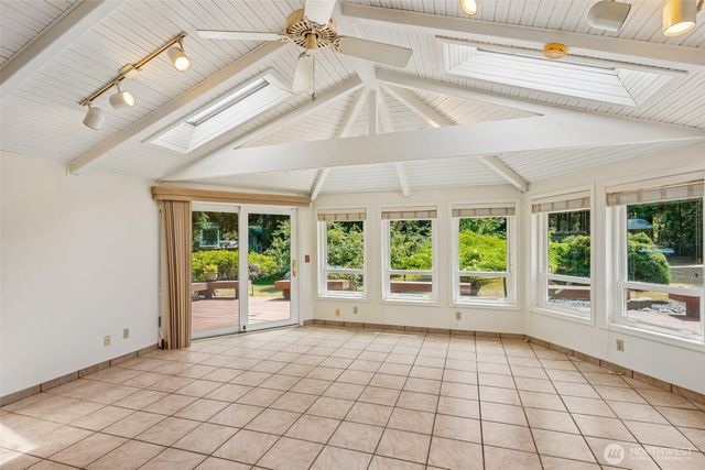 884 Kamus Place, Fox Island, WA 98333