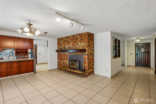 884 Kamus Place, Fox Island, WA 98333