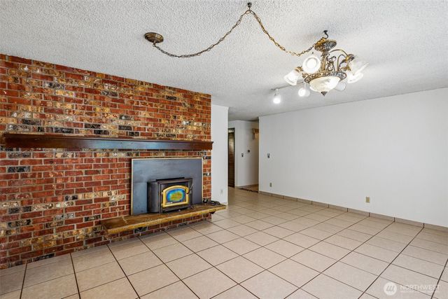 884 Kamus Place, Fox Island, WA 98333