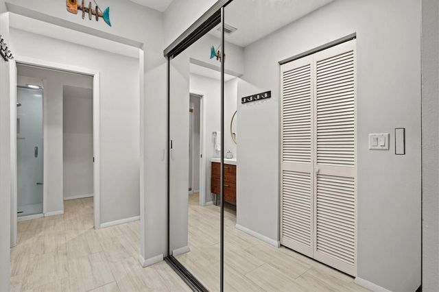 4566 HIDDEN VIEW PLACE 7, Sarasota, FL 34235