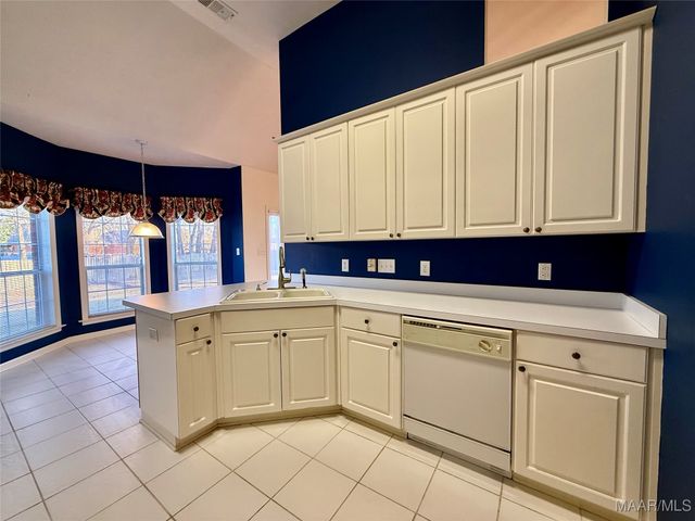 8209 Phyllis Court, Montgomery, AL 36117