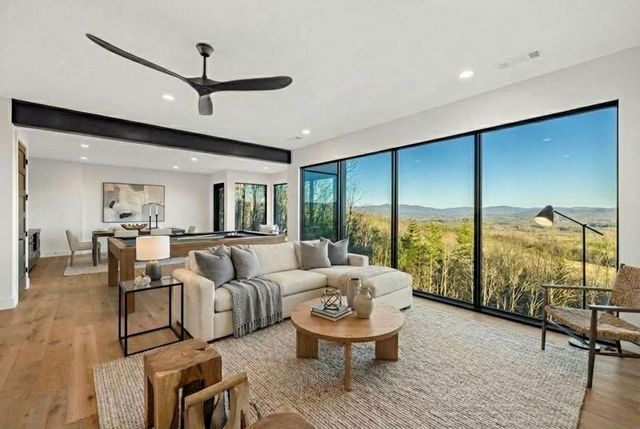 452 Summit Trace, Blairsville, GA 30512