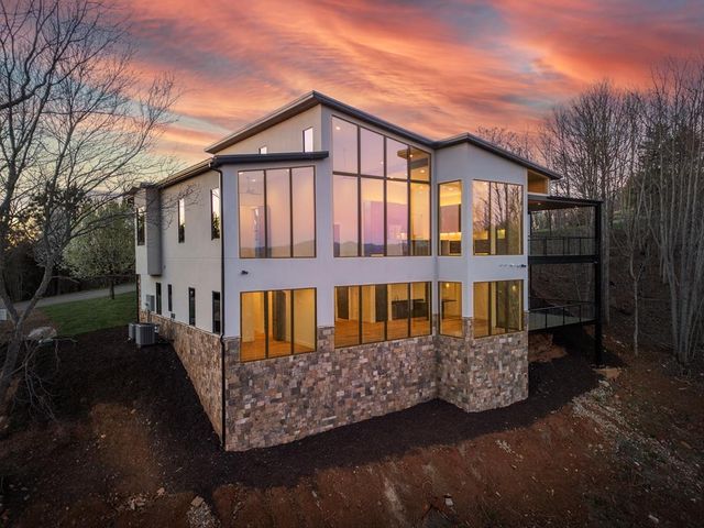 452 Summit Trace, Blairsville, GA 30512