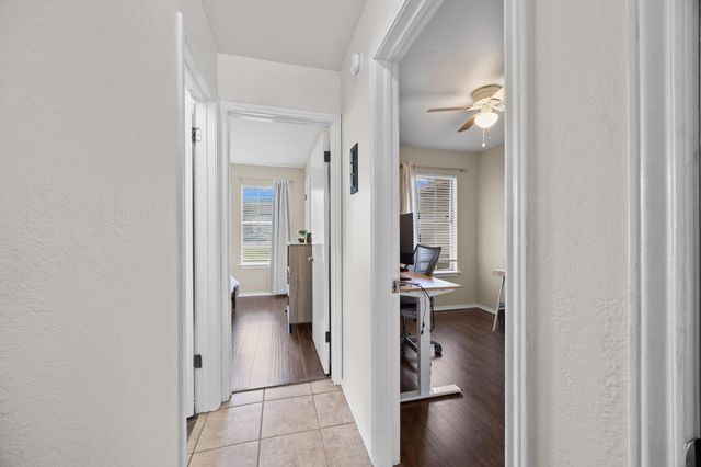 1006 Edgerly LN, Pflugerville, TX 78660