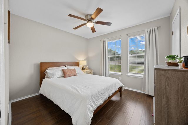 1006 Edgerly LN, Pflugerville, TX 78660