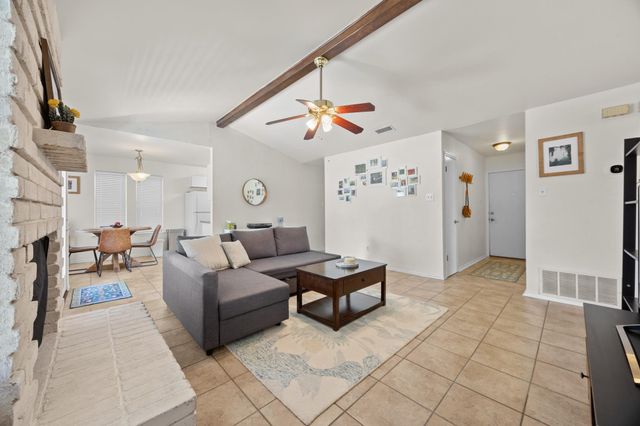 1006 Edgerly LN, Pflugerville, TX 78660