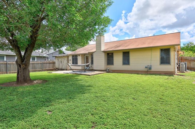 1006 Edgerly LN, Pflugerville, TX 78660