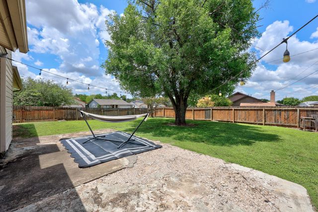 1006 Edgerly LN, Pflugerville, TX 78660