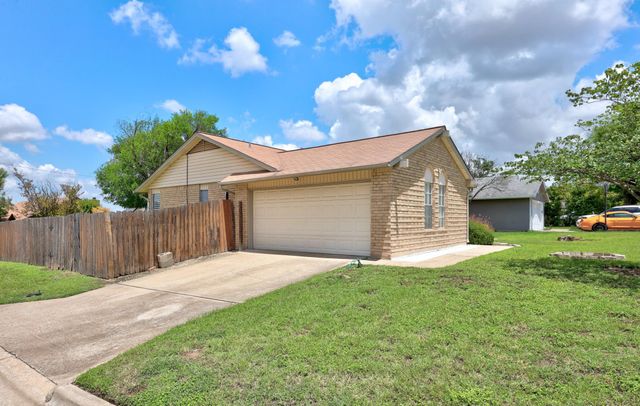 1006 Edgerly LN, Pflugerville, TX 78660
