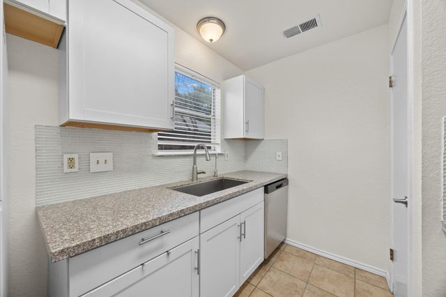 1006 Edgerly LN, Pflugerville, TX 78660