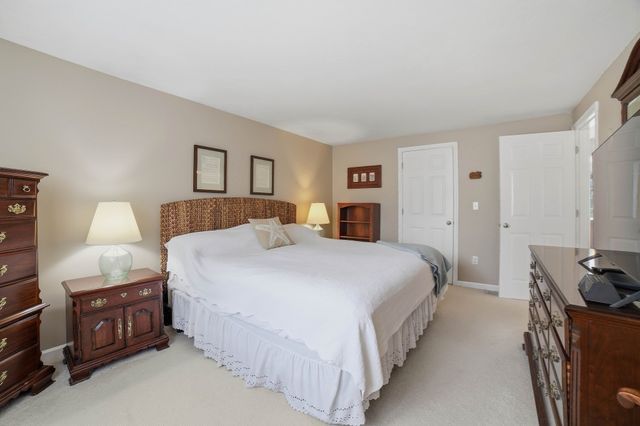 72 Palomino Dr, Franklin, MA 02038