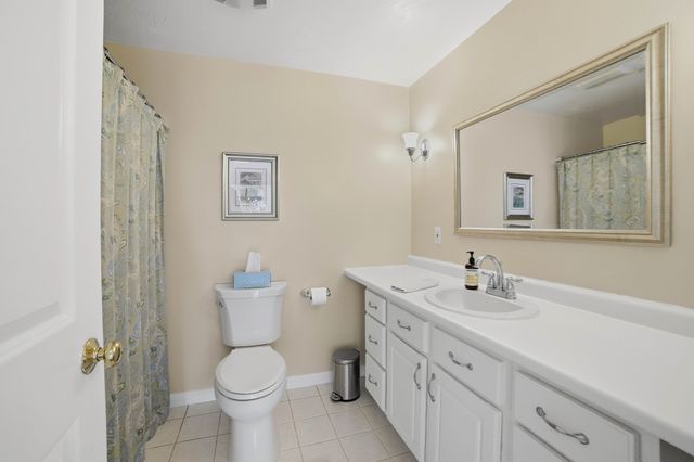 72 Palomino Dr, Franklin, MA 02038