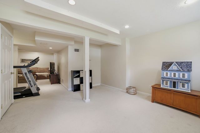 72 Palomino Dr, Franklin, MA 02038