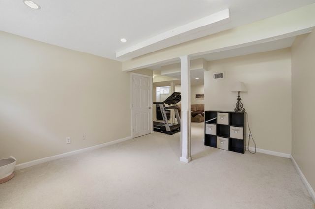 72 Palomino Dr, Franklin, MA 02038